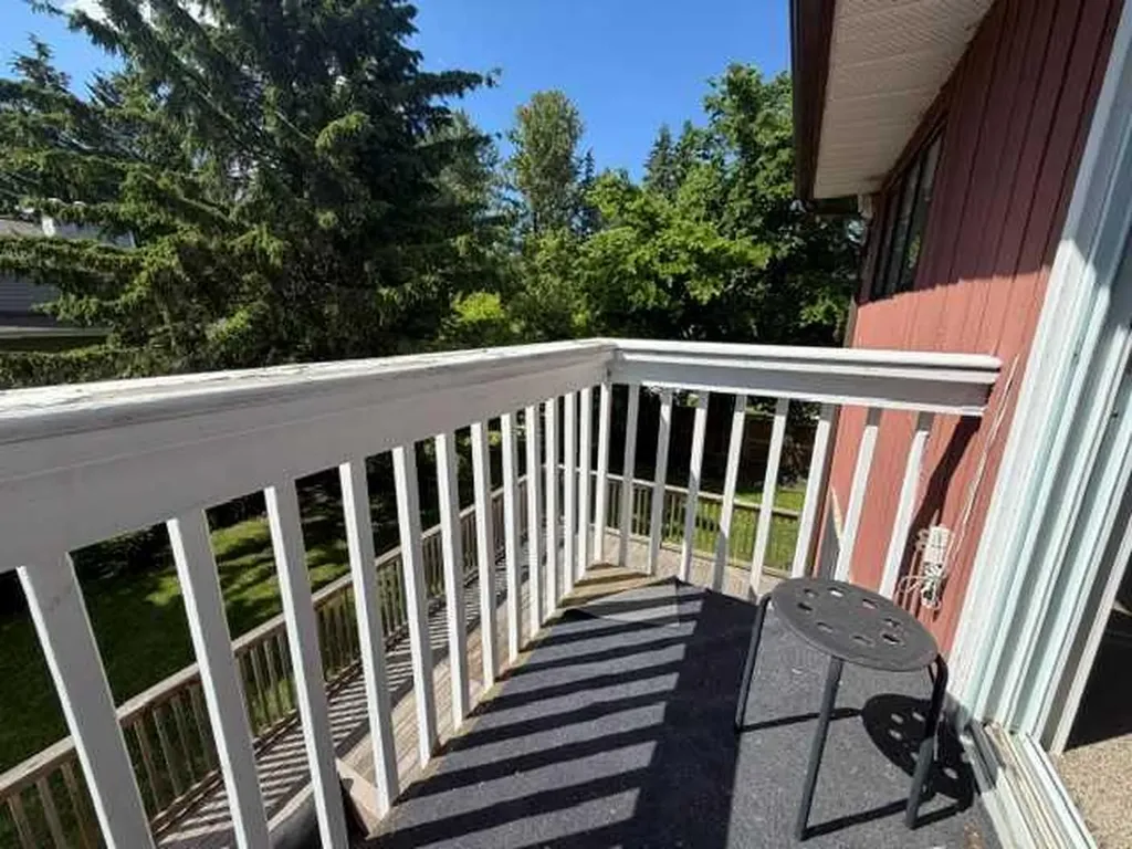920 6 Street SE Slave Lake AB T0G 2A3