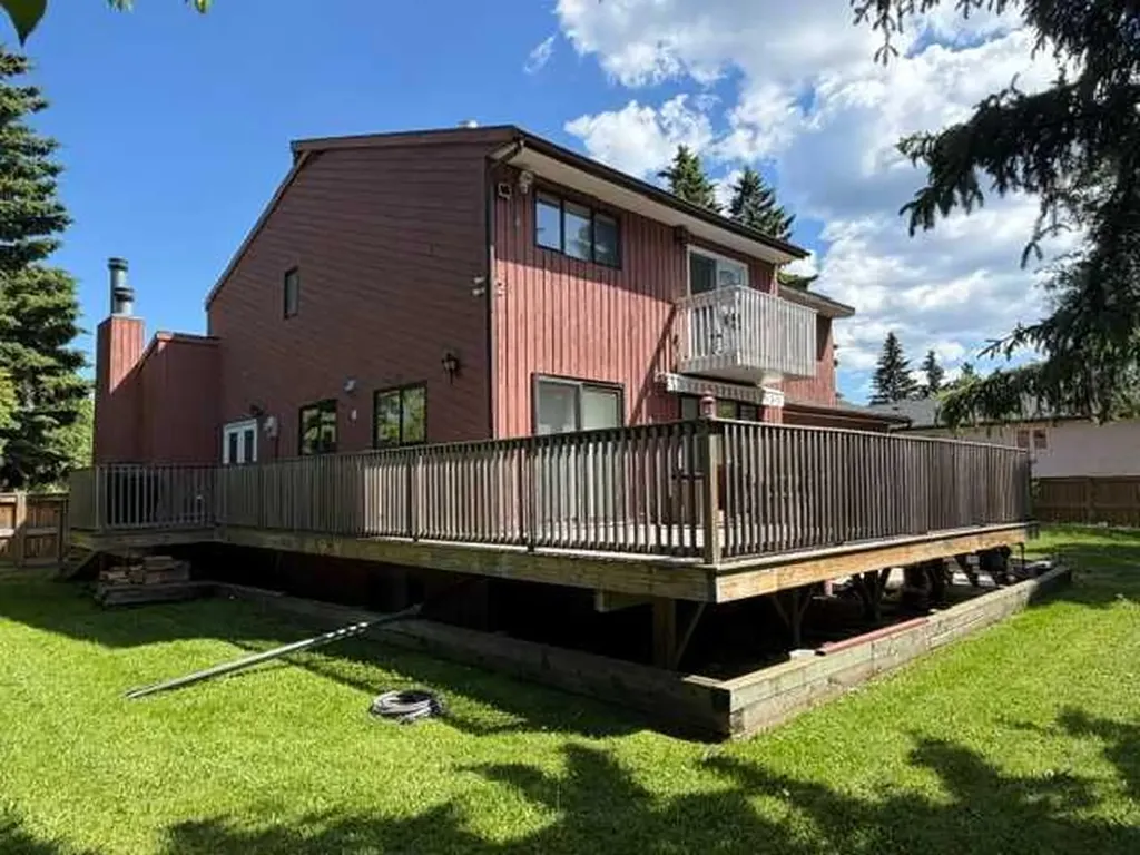 920 6 Street SE Slave Lake AB T0G 2A3