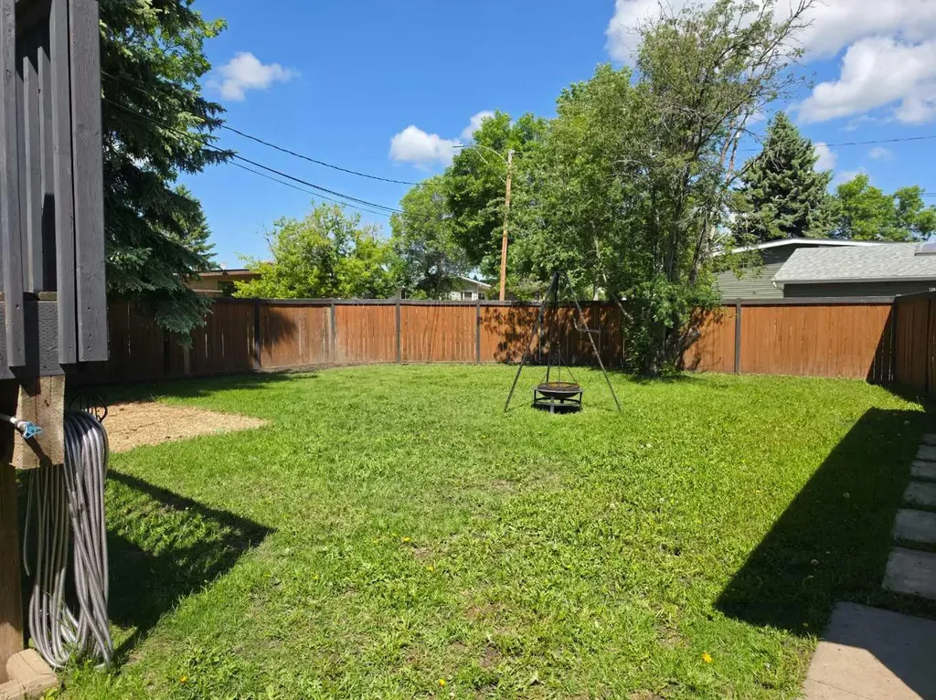6014 44 Avenue Camrose AB T4V 0B2