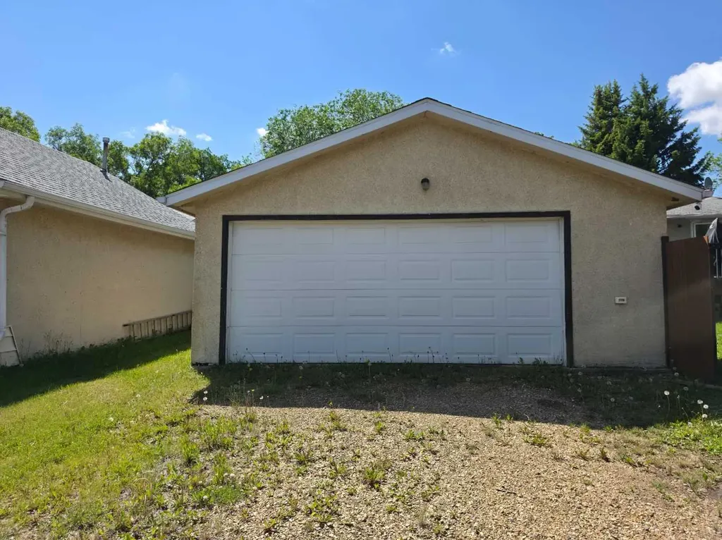 6014 44 Avenue Camrose AB T4V 0B2