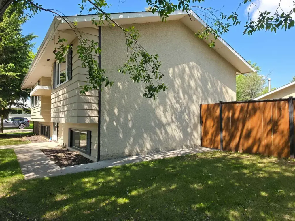 6014 44 Avenue Camrose AB T4V 0B2
