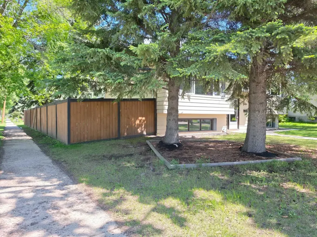 6014 44 Avenue Camrose AB T4V 0B2