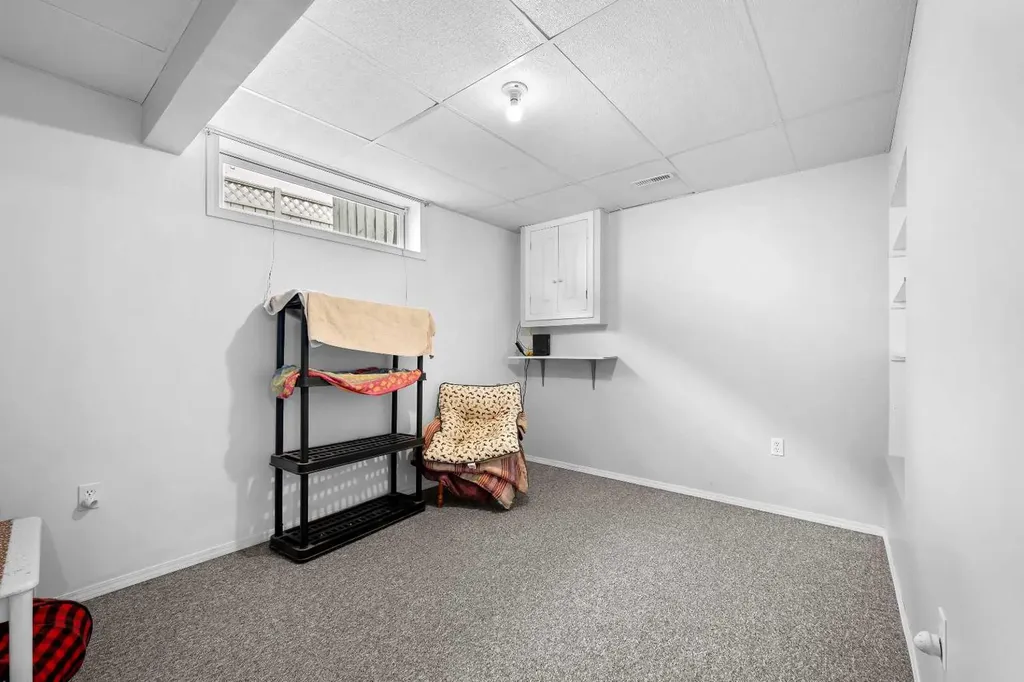 3121 45 Avenue Lloydminster SK S9V 2A7
