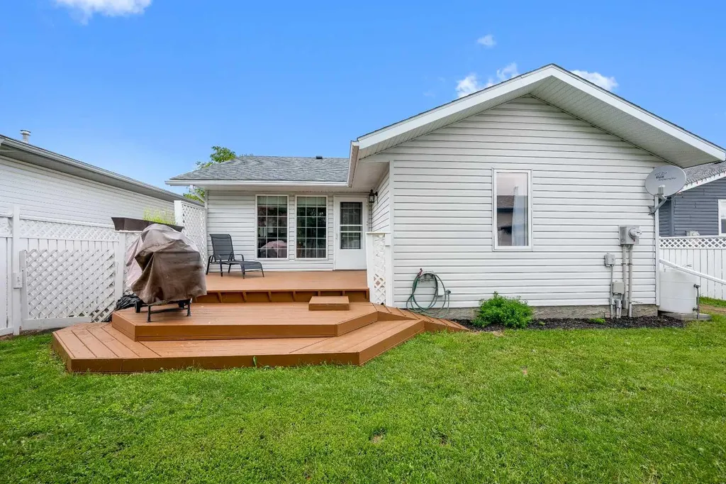 3121 45 Avenue Lloydminster SK S9V 2A7