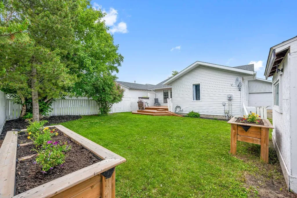 3121 45 Avenue Lloydminster SK S9V 2A7