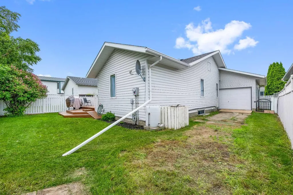 3121 45 Avenue Lloydminster SK S9V 2A7