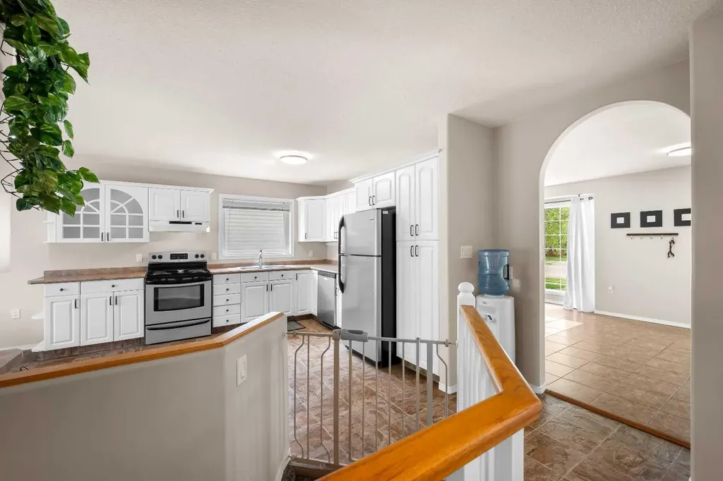 3121 45 Avenue Lloydminster SK S9V 2A7