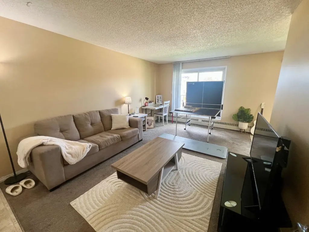 35 Bennett Street Red Deer AB T4R1V3