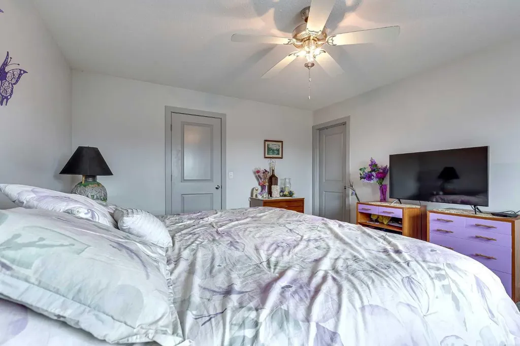 25 Caribou Crescent Red Deer AB T4P 0T5