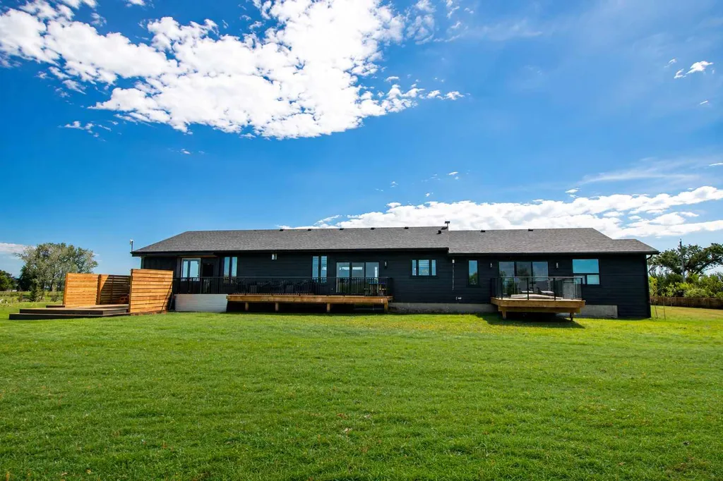 530155 88 Street E Rural Foothills County AB T1S 3Y2