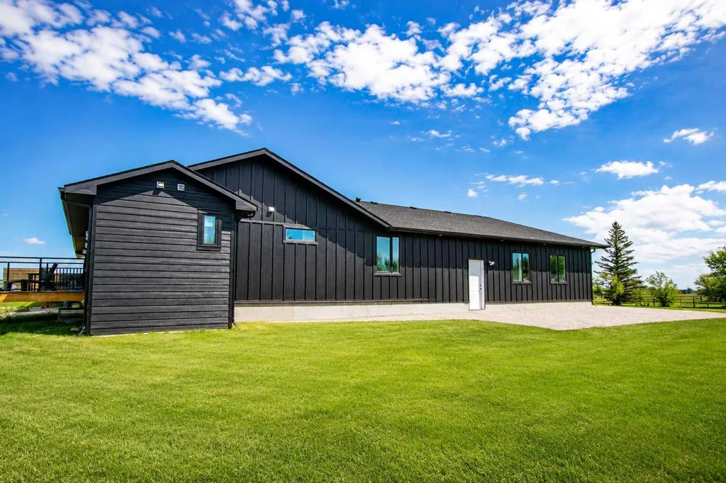 530155 88 Street E Rural Foothills County AB T1S 3Y2