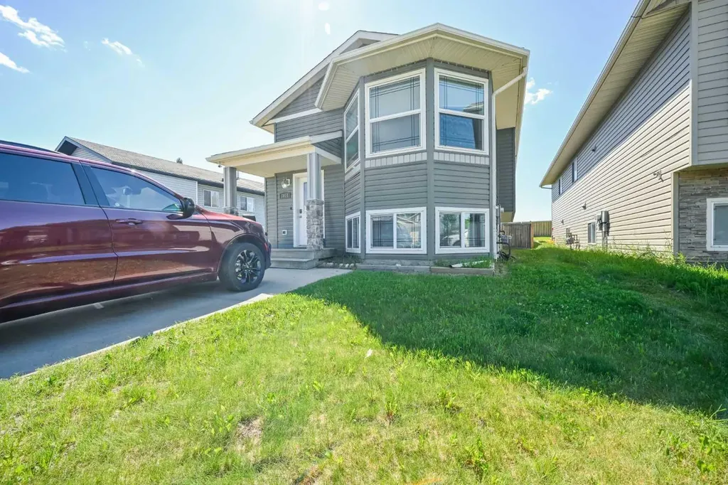 7018 90 Street Grande Prairie AB T8X 0C1