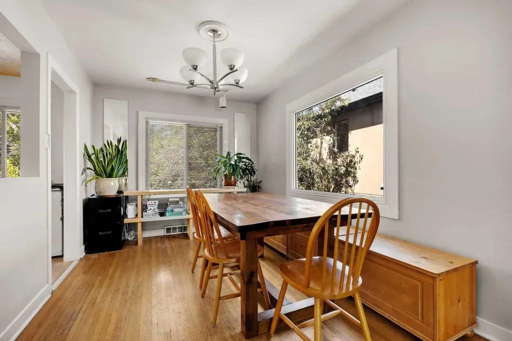 2507 15a Street SW Calgary AB T2T 4B8
