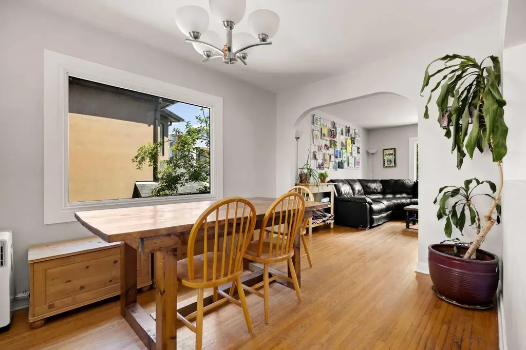 2507 15a Street SW Calgary AB T2T 4B8