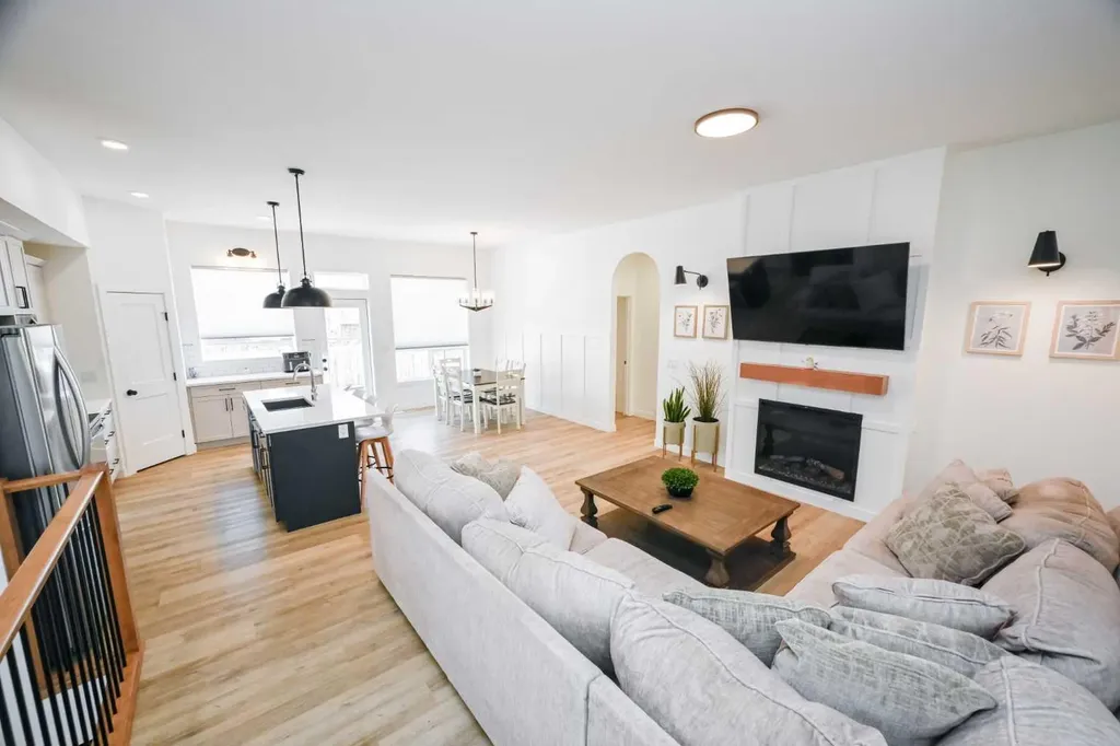 11850 84 Avenue Grande Prairie AB T8W 0M4