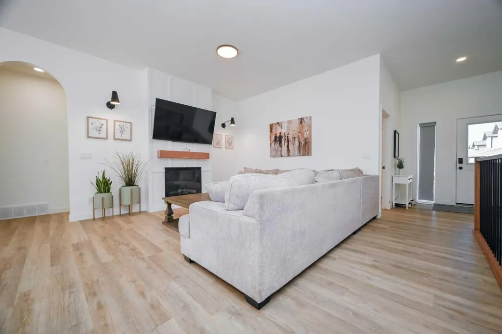 11850 84 Avenue Grande Prairie AB T8W 0M4