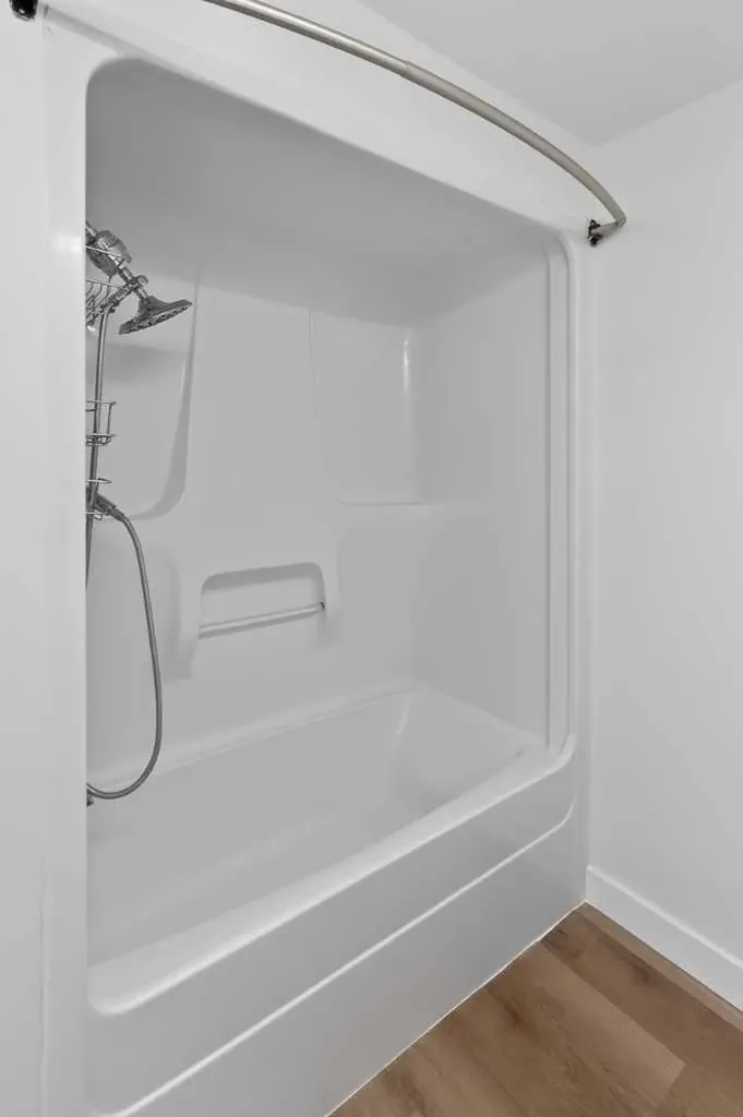 9222 115 Avenue Grande Prairie AB T8V7E8