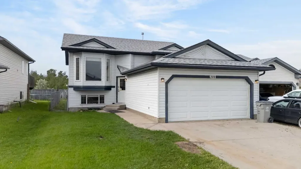 9222 115 Avenue Grande Prairie AB T8V7E8