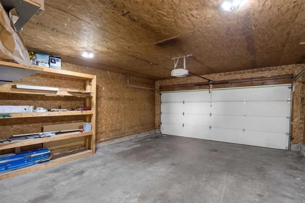 9222 115 Avenue Grande Prairie AB T8V7E8