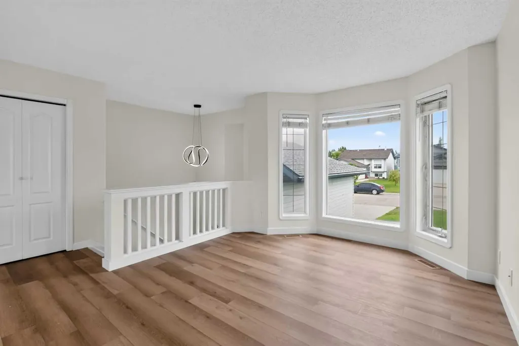 9222 115 Avenue Grande Prairie AB T8V7E8