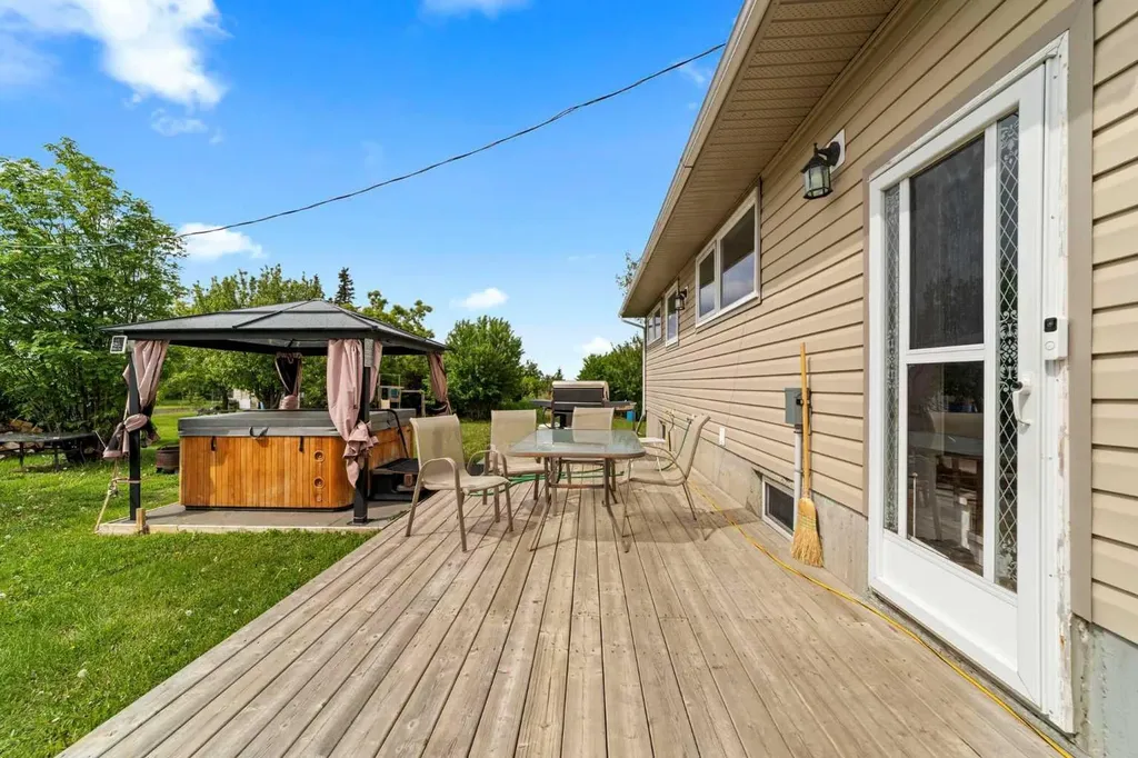 47546 Range Road 213 Rural Camrose County AB T0B 0G0