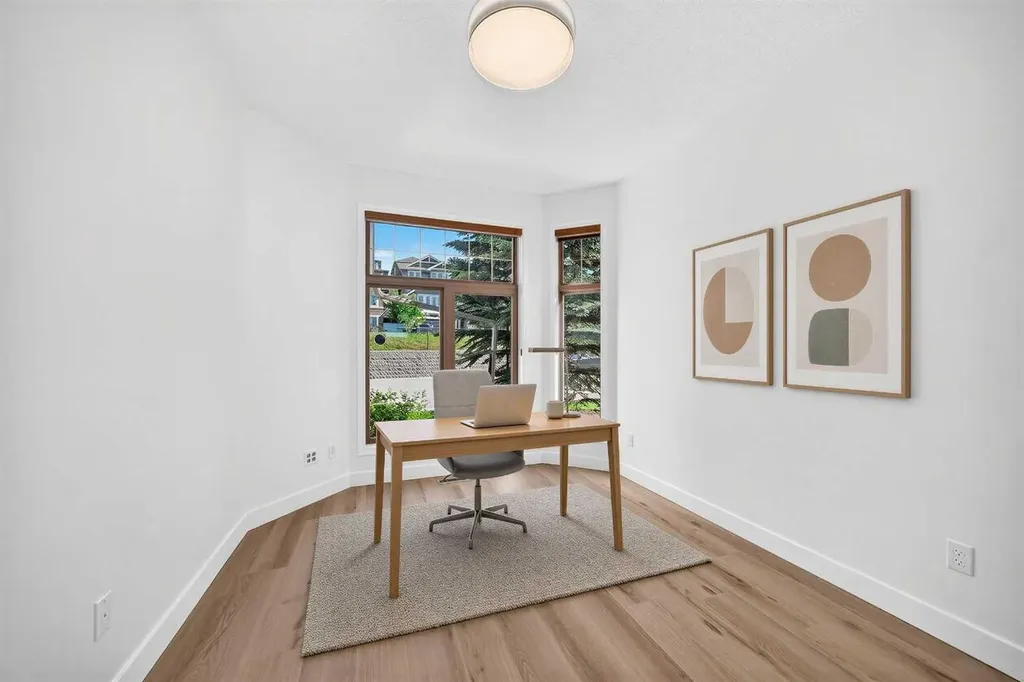 241 Springbank Terrace SW Calgary AB T3H 4S9