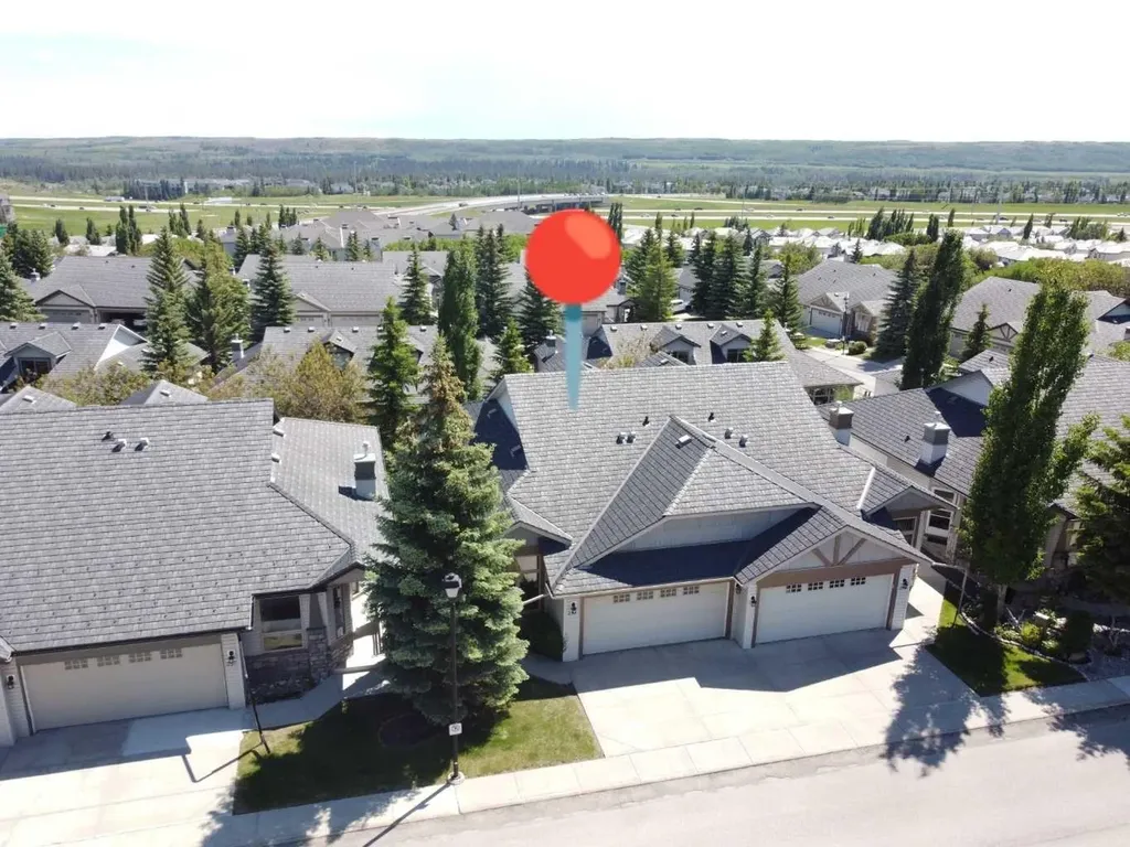 241 Springbank Terrace SW Calgary AB T3H 4S9