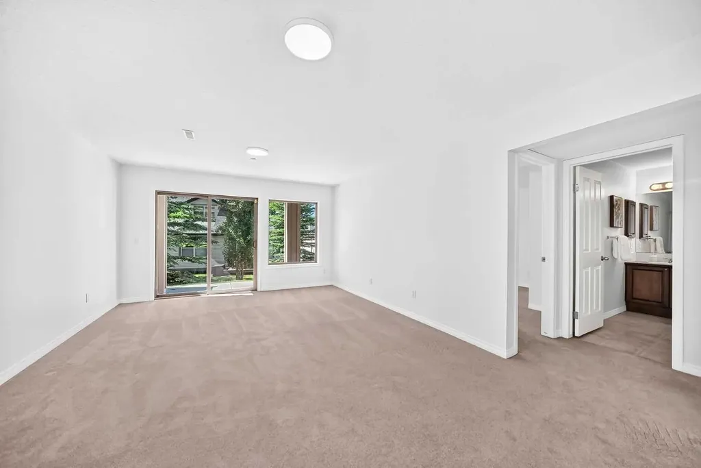 241 Springbank Terrace SW Calgary AB T3H 4S9