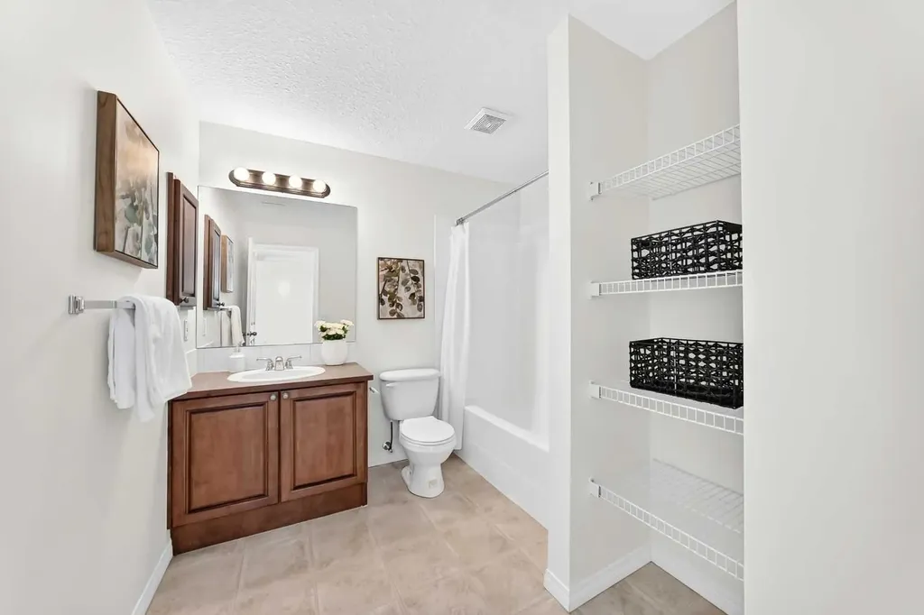 241 Springbank Terrace SW Calgary AB T3H 4S9