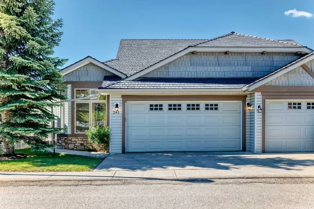 241 Springbank Terrace SW Calgary AB T3H 4S9