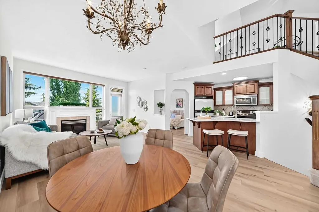 241 Springbank Terrace SW Calgary AB T3H 4S9