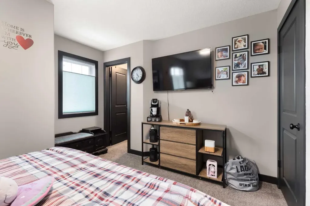 4929 Southlands Drive SE Medicine Hat AB T1B 0C1