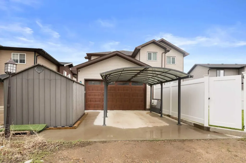 4929 Southlands Drive SE Medicine Hat AB T1B 0C1