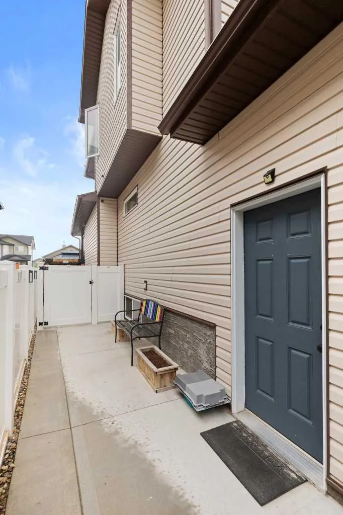 4929 Southlands Drive SE Medicine Hat AB T1B 0C1