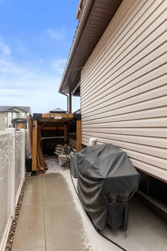 4929 Southlands Drive SE Medicine Hat AB T1B 0C1