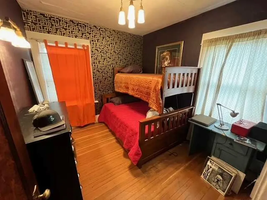 506 38 Avenue SW Calgary AB T2S 0W1