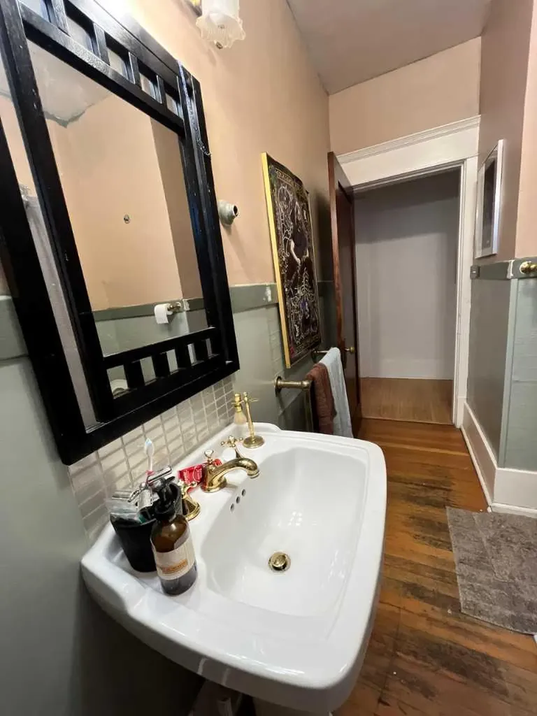 506 38 Avenue SW Calgary AB T2S 0W1