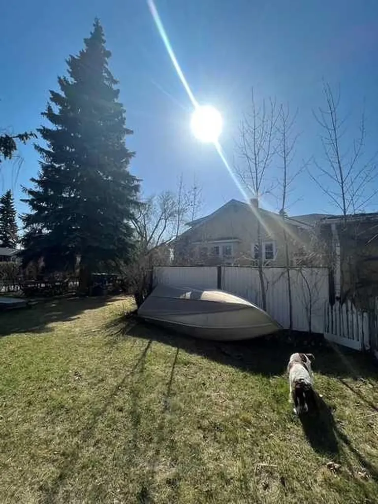 506 38 Avenue SW Calgary AB T2S 0W1