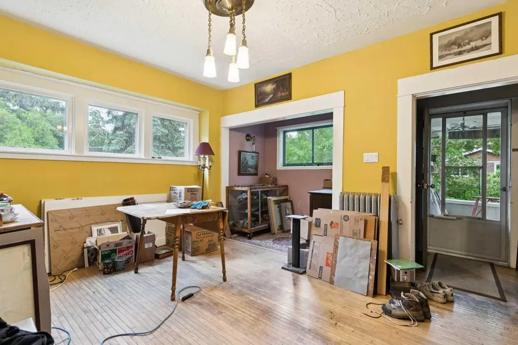 506 38 Avenue SW Calgary AB T2S 0W1