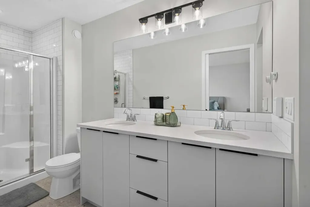 257 Edith Green NW Calgary AB T3R2G3