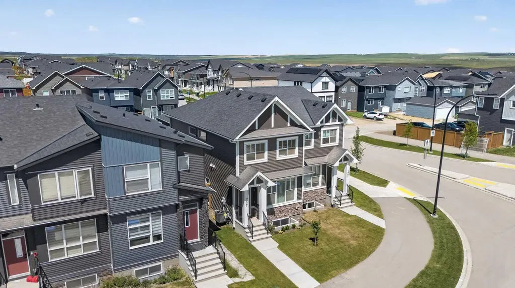 257 Edith Green NW Calgary AB T3R2G3