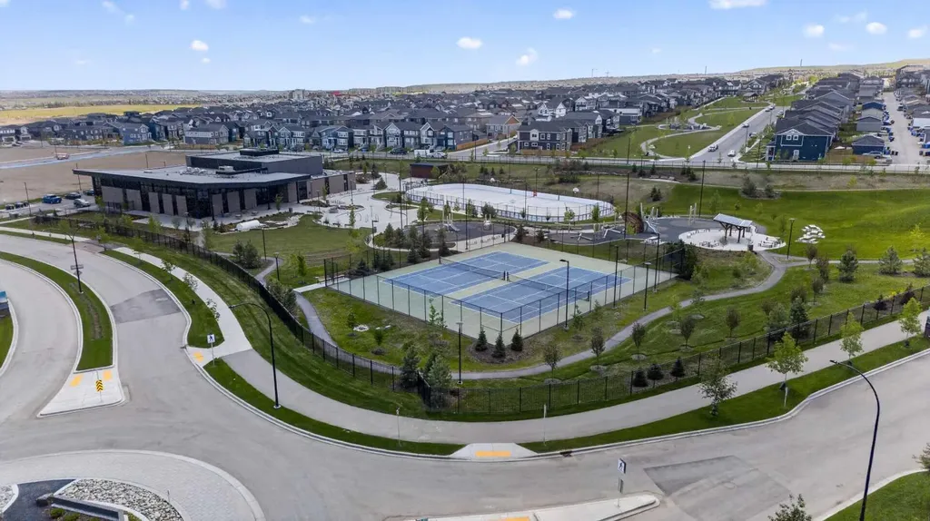 257 Edith Green NW Calgary AB T3R2G3