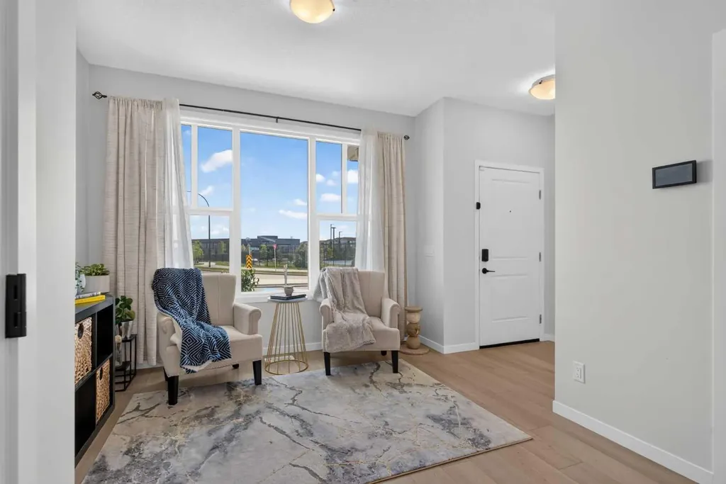 257 Edith Green NW Calgary AB T3R2G3