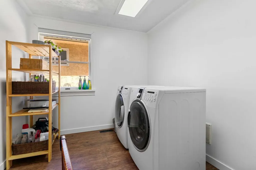 9805 98 Avenue Sexsmith AB T0H 3C0