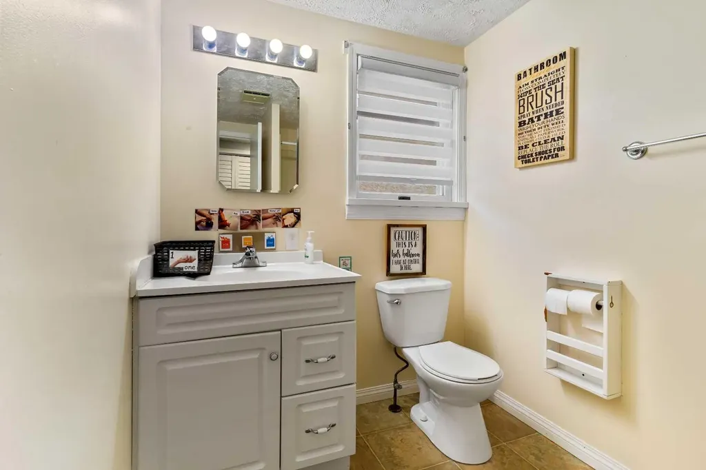 9805 98 Avenue Sexsmith AB T0H 3C0