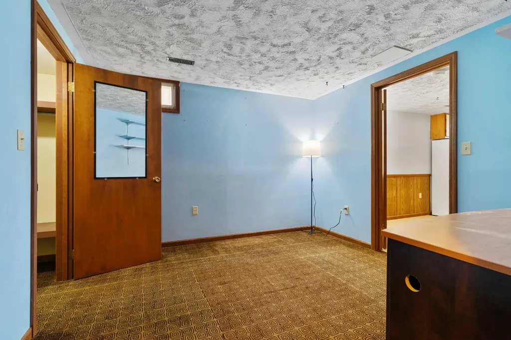 9805 98 Avenue Sexsmith AB T0H 3C0