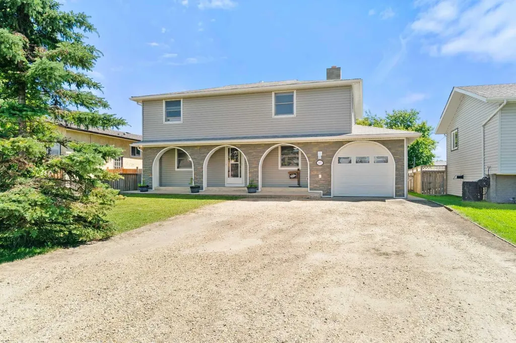 9805 98 Avenue Sexsmith AB T0H 3C0