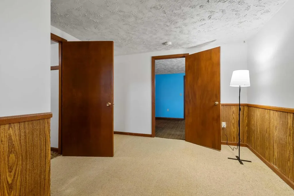 9805 98 Avenue Sexsmith AB T0H 3C0