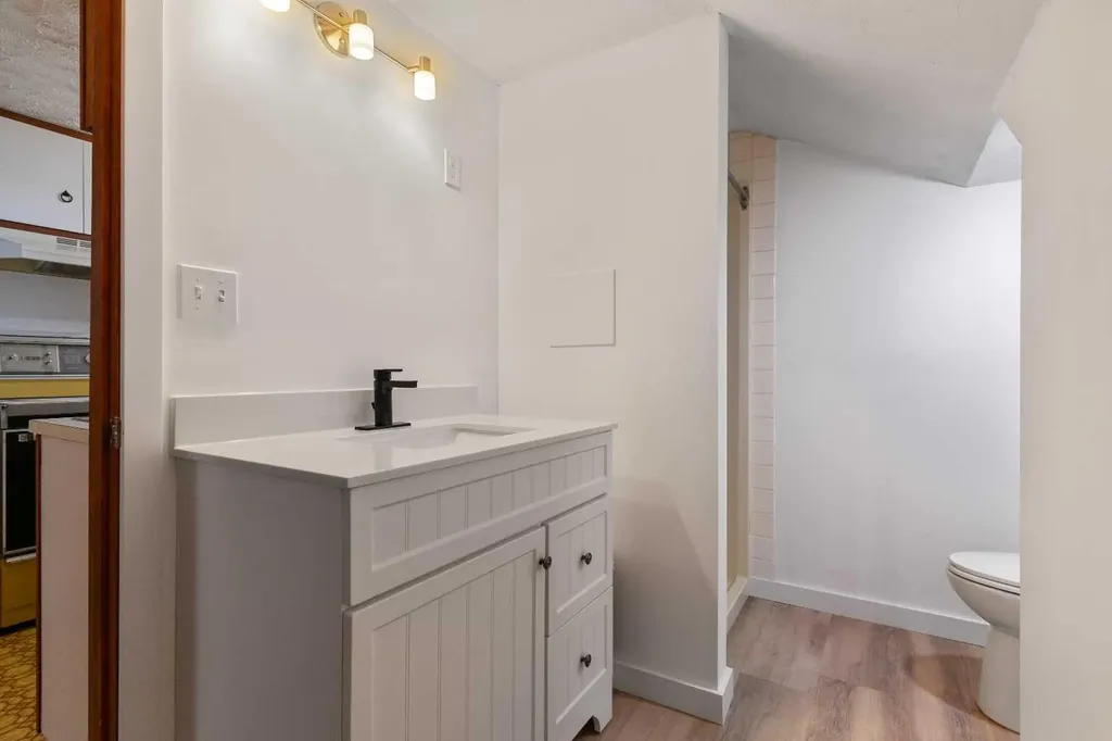 9805 98 Avenue Sexsmith AB T0H 3C0