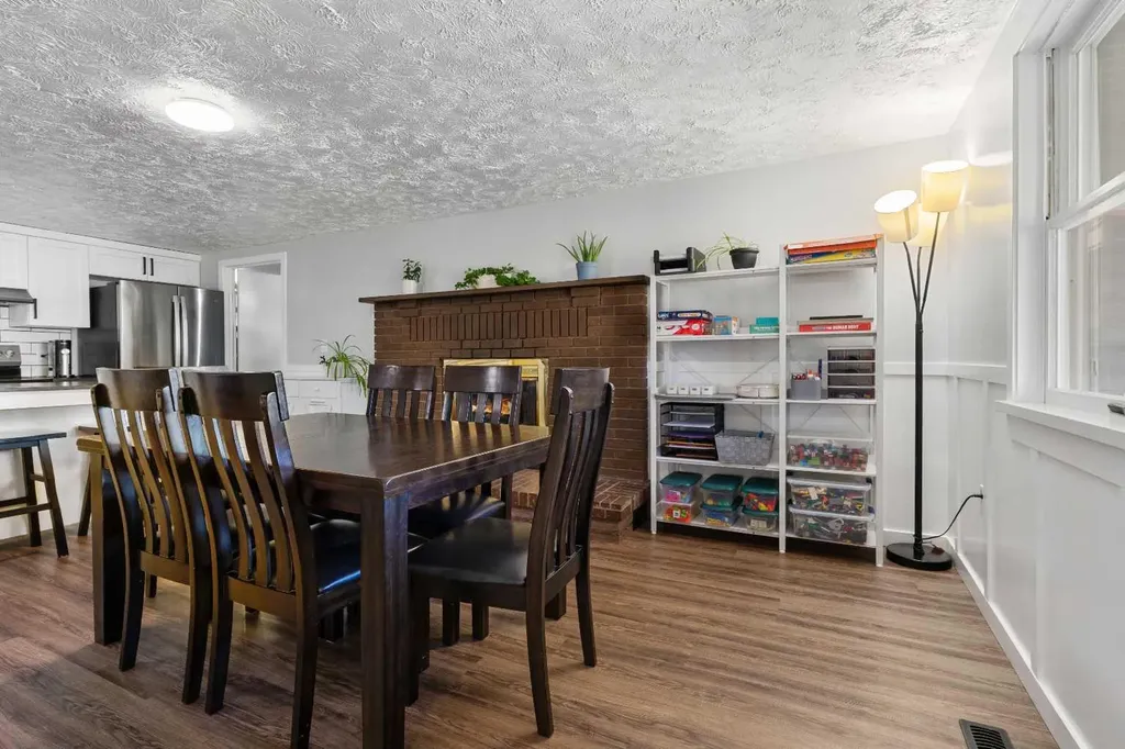 9805 98 Avenue Sexsmith AB T0H 3C0